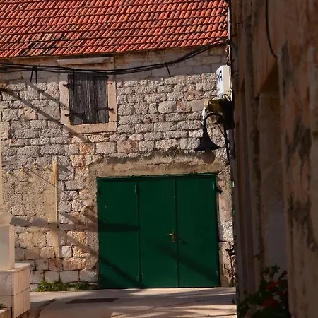 Lastin Dvor Pensión Rogoznica (Sibenik-Knin)