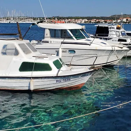 Konukevi Lastin Dvor Rogoznica (Sibenik-Knin)