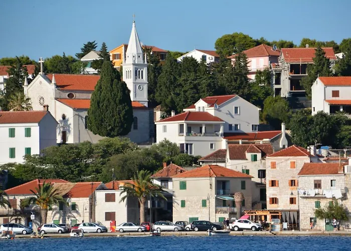 Guest house Lastin Dvor Rogoznica (Sibenik-Knin)