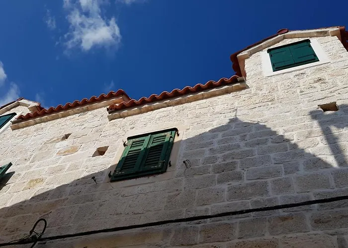 Lastin Dvor Guest house