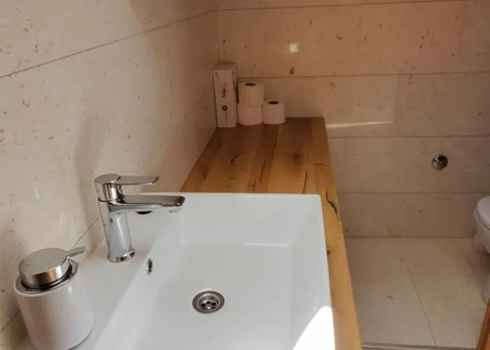 Gasthuis Lastin Dvor Rogoznica (Sibenik-Knin)